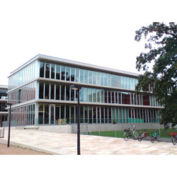 Ecole des Pommier, montage de façade à Genève