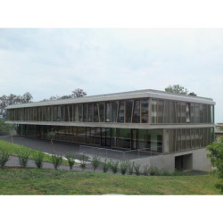 Ecole Verdeille, montage de façade à Lausanne