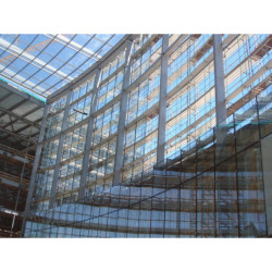 Serono, montage de façade à Genève
