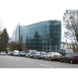 OMM, montage de façade à Genève