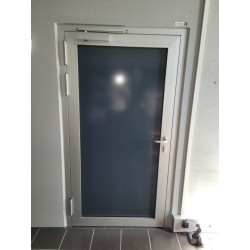 Fabrication sur mesure de porte Alu coupe-feu EI30 pour collège Jaman