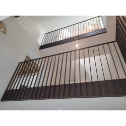 Fabrication et Pose de barrières sur mesure en Inox brossé et Inox thermolaqué, barrière, escalier et garde-corps à Bursinel