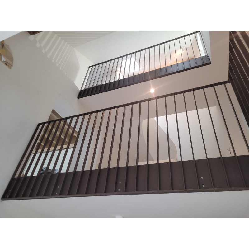 Fabrication et Pose de barrières sur mesure en Inox brossé et Inox thermolaqué, barrière, escalier et garde-corps à Bursinel