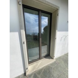 Fabrication et Pose d'une menuiserie Aluminium Slim Line SL38 dans une Villa à Lutry