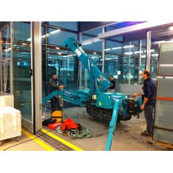 Engin Mini-grue MAEDA285, capacité de 1.95 tonnes