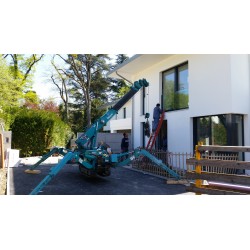 Engin Mini-grue MAEDA285, capacité de 1.95 tonnes