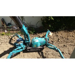 Engin Mini-grue MAEDA285, capacité de 1.95 tonnes