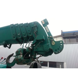 Engin Mini-grue MAEDA385, capacité de 3.5 tonnes