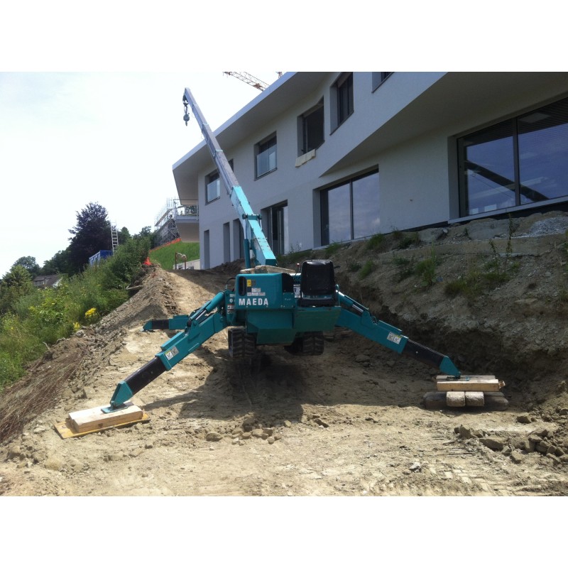 Engin Mini-grue MAEDA385, capacité de 3.5 tonnes