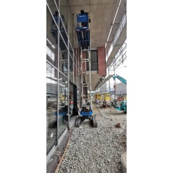 Nacelle à ciseau Bibi 850 chenillard auto-nivellée