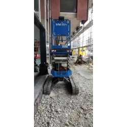 Nacelle à ciseau Bibi 850 chenillard auto-nivellée