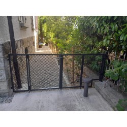 Portail et Garde-Corps contemporain Av. de Morges avec barreau torsadé et métal déployé