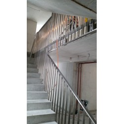 Barrière barreaudée Inox meulé brossé PRM Morges