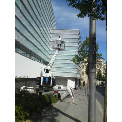 Engin Nacelle Dino Lift 26m sur porteur 3.5 Tonnes