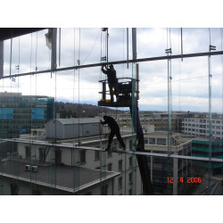 Engin Nacelle Dino Lift 26m sur porteur 3.5 Tonnes