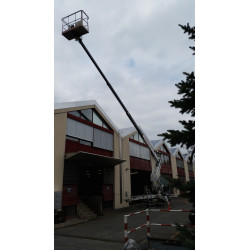 Engin Nacelle Dino Lift 26m sur porteur 3.5 Tonnes